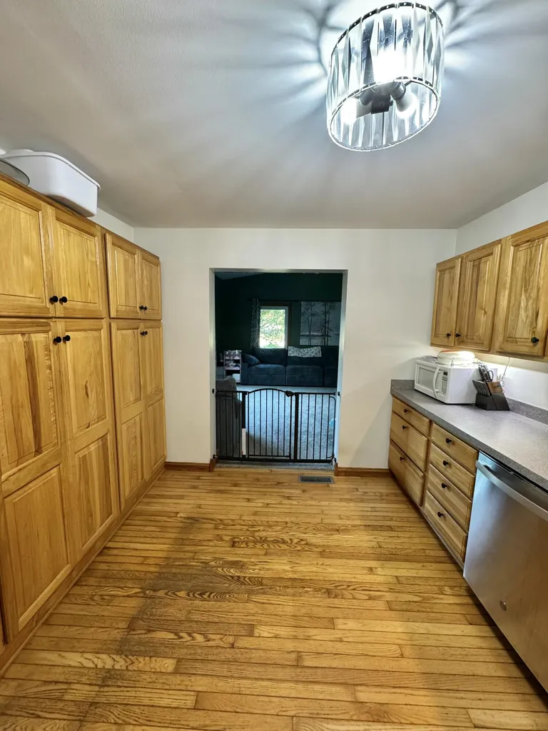 9462 E Colby Road Crystal Township MI 48818