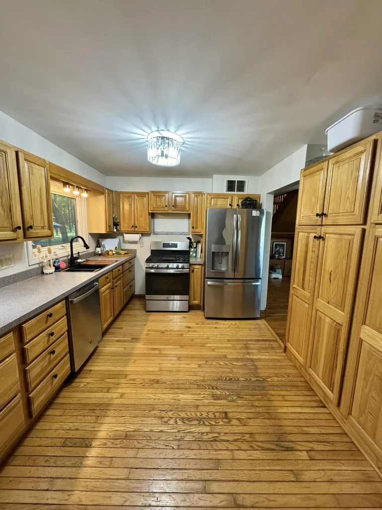 9462 E Colby Road Crystal Township MI 48818