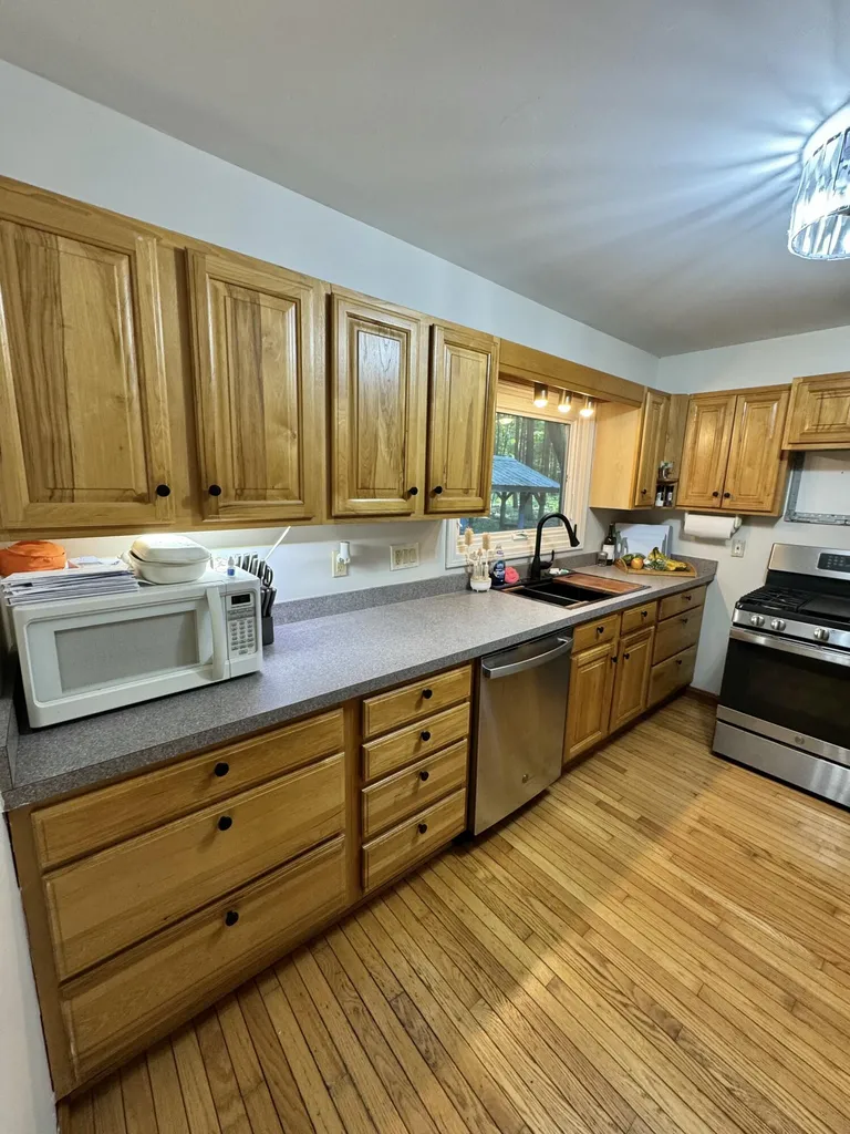 9462 E Colby Road Crystal Township MI 48818