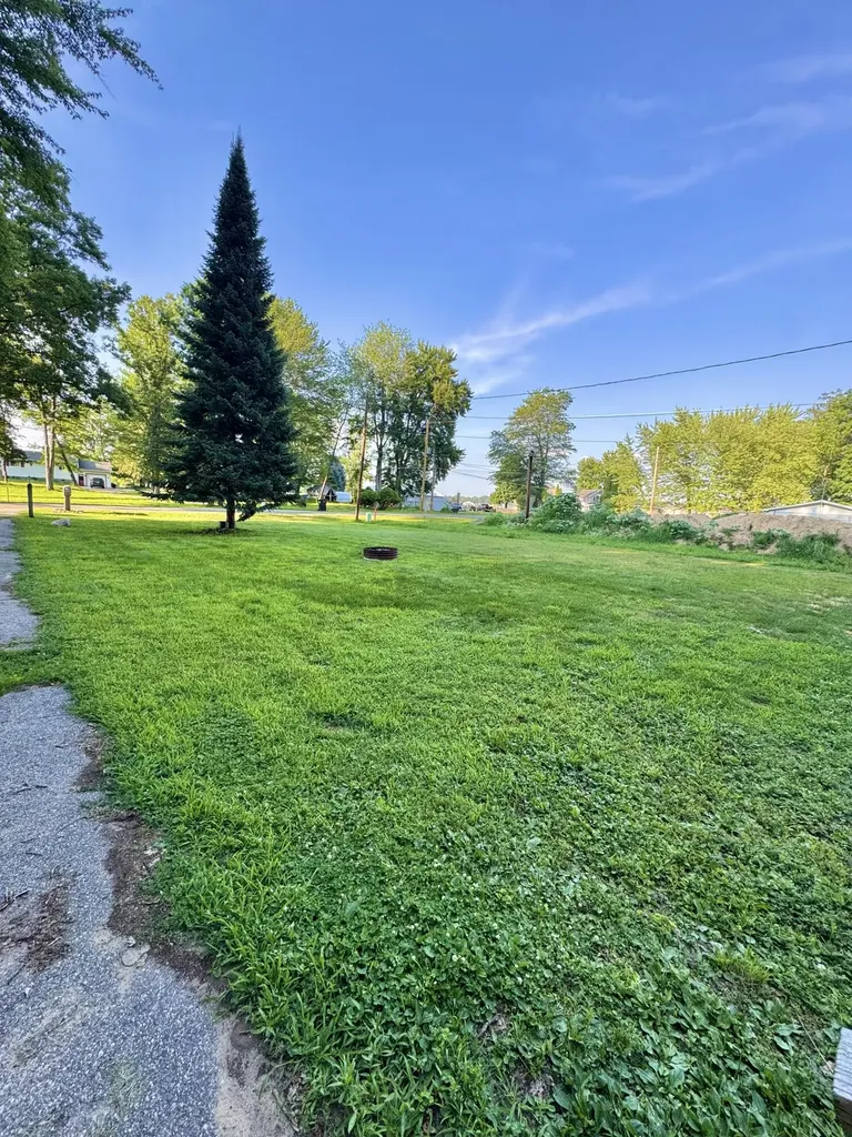 9462 E Colby Road Crystal Township MI 48818