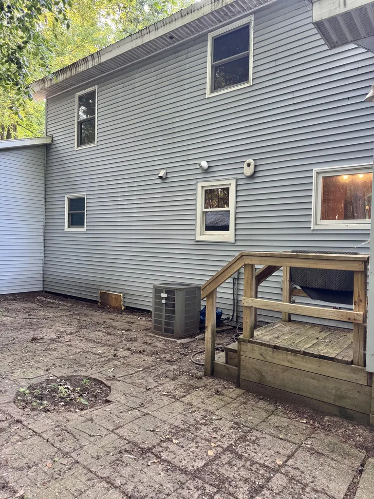 9462 E Colby Road Crystal Township MI 48818