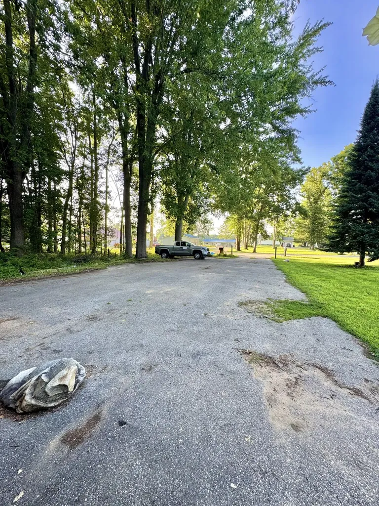 9462 E Colby Road Crystal Township MI 48818