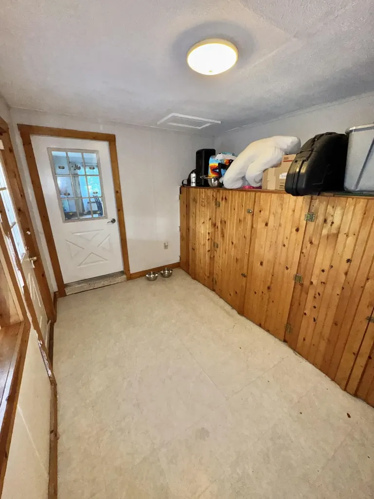 9462 E Colby Road Crystal Township MI 48818
