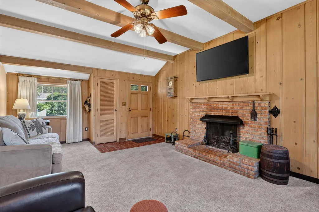 236 Mcconnell Avenue North Muskegon City MI 49445