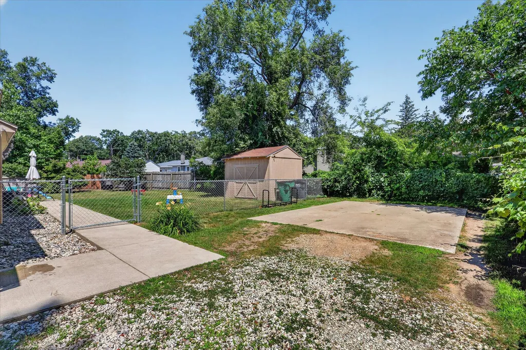 236 Mcconnell Avenue North Muskegon City MI 49445