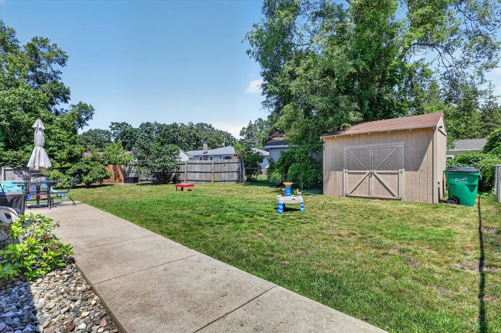 236 Mcconnell Avenue North Muskegon City MI 49445