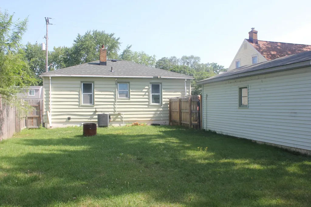 246 Maplelawn Street SW Wyoming City MI 49548