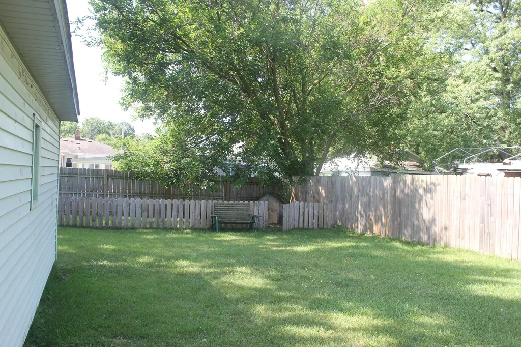 246 Maplelawn Street SW Wyoming City MI 49548