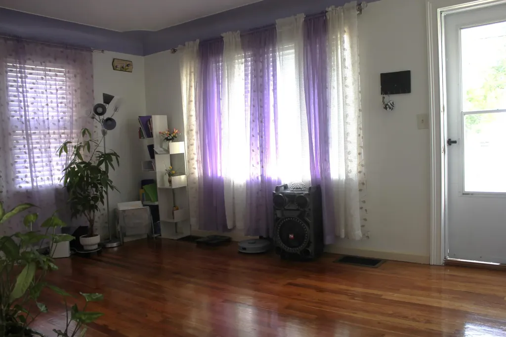 246 Maplelawn Street SW Wyoming City MI 49548