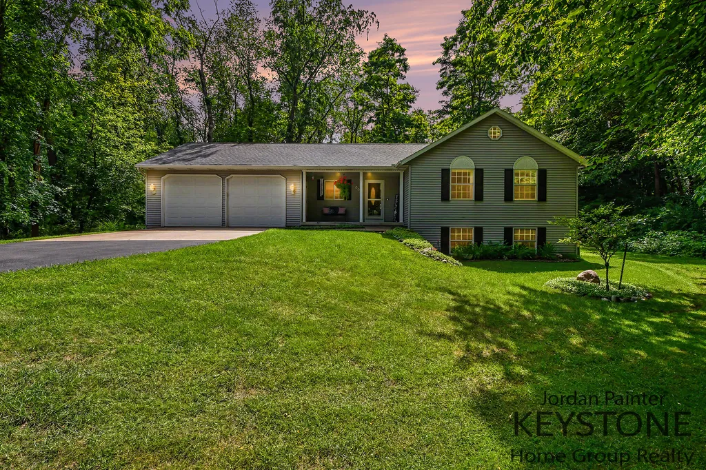 58 Sagamore Trail SE Vergennes Township MI 49331