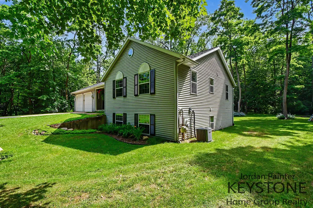 58 Sagamore Trail SE Vergennes Township MI 49331
