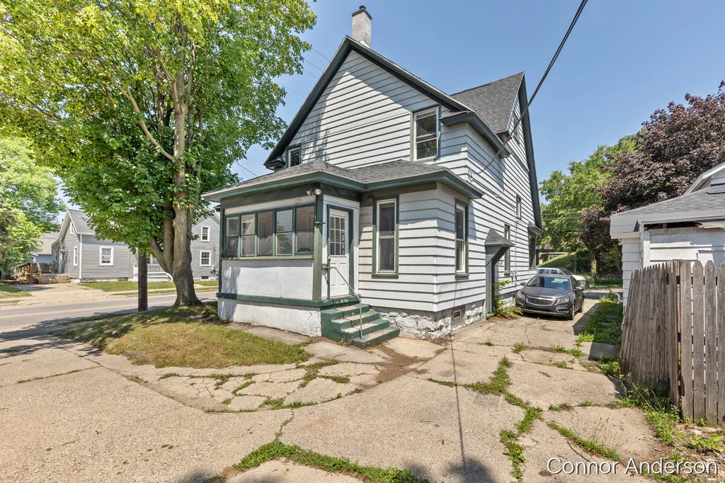 930 1st Street NW Grand Rapids City MI 49504