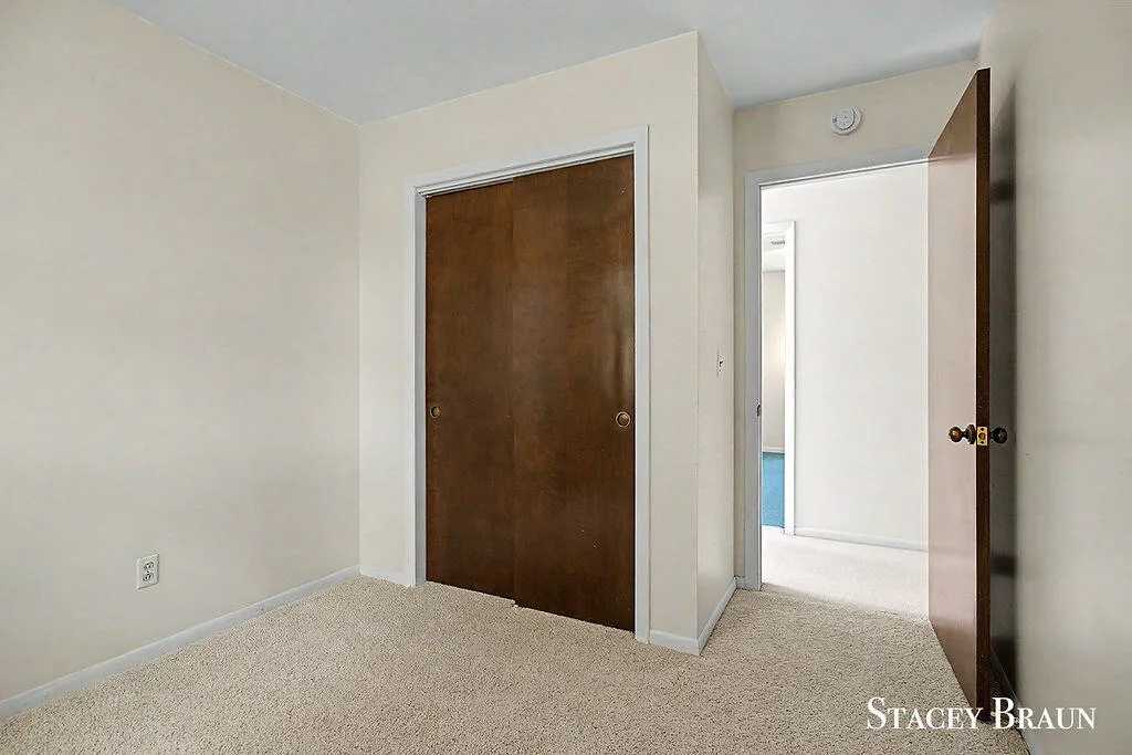 2136 Rolling Hills Drive SE Grand Rapids City MI 49546