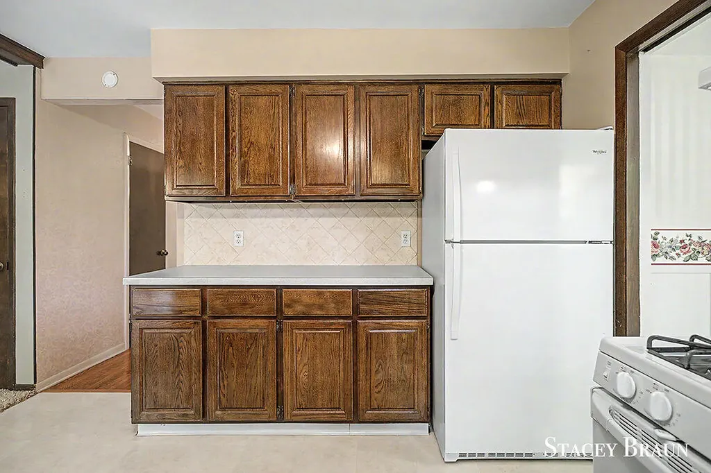 2136 Rolling Hills Drive SE Grand Rapids City MI 49546