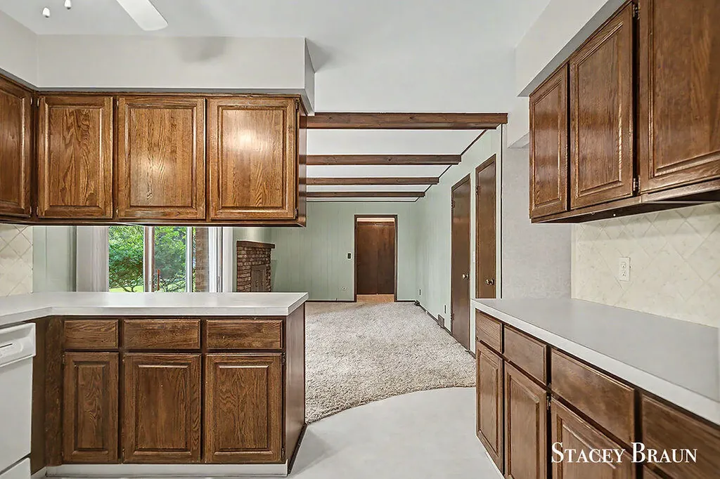 2136 Rolling Hills Drive SE Grand Rapids City MI 49546