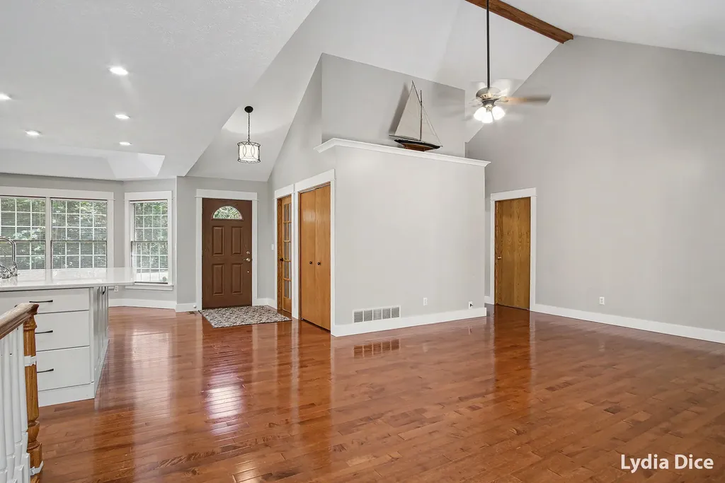 4282 Knapp Valley Court NE Grand Rapids Charter Township MI 49525