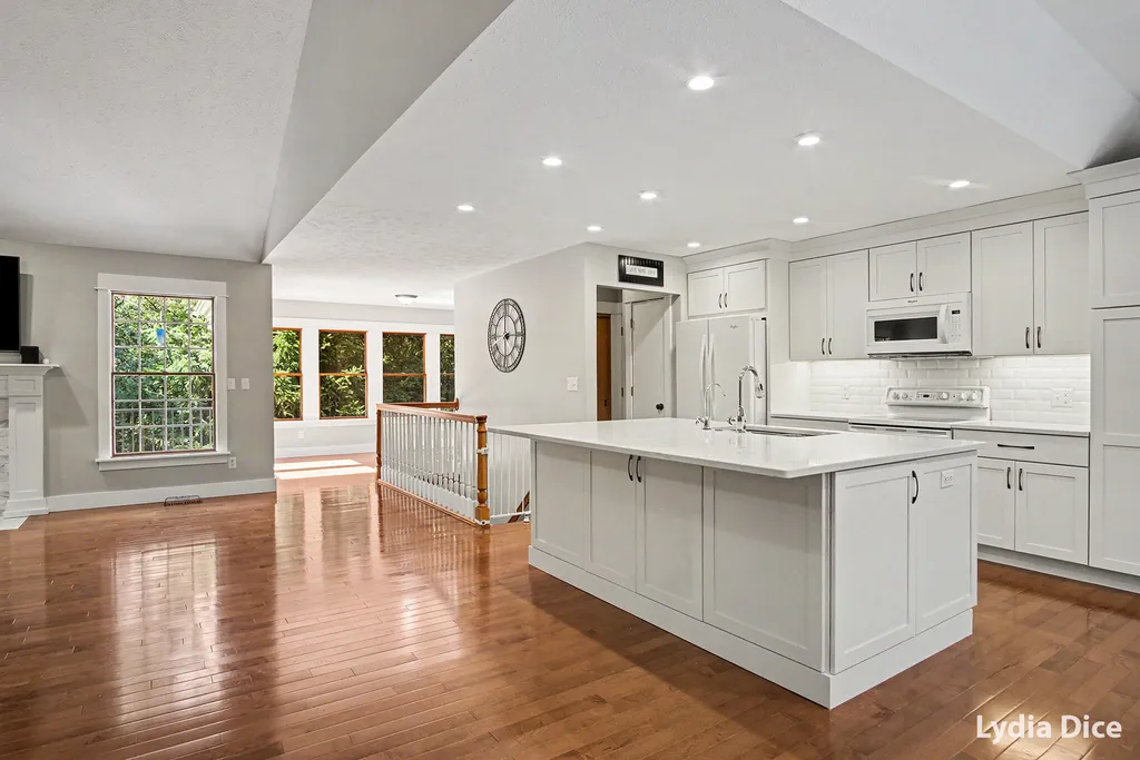 4282 Knapp Valley Court NE Grand Rapids Charter Township MI 49525