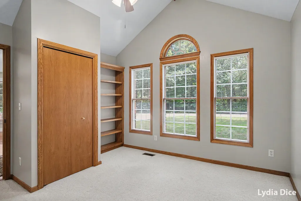 4282 Knapp Valley Court NE Grand Rapids Charter Township MI 49525