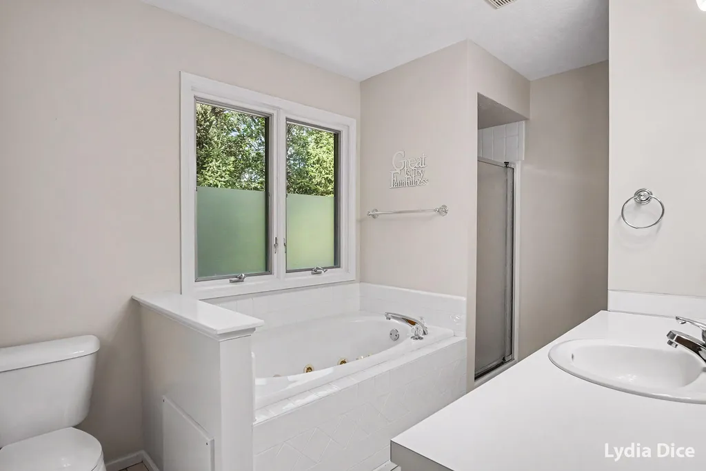 4282 Knapp Valley Court NE Grand Rapids Charter Township MI 49525