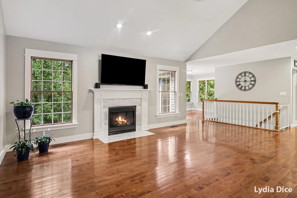 4282 Knapp Valley Court NE Grand Rapids Charter Township MI 49525