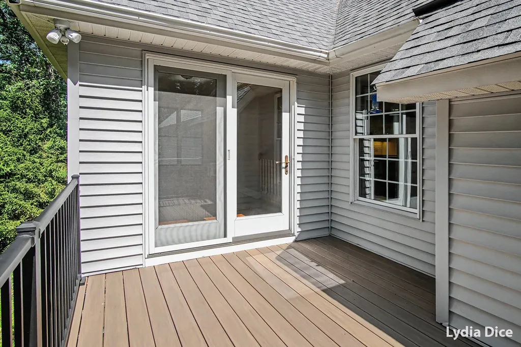 4282 Knapp Valley Court NE Grand Rapids Charter Township MI 49525