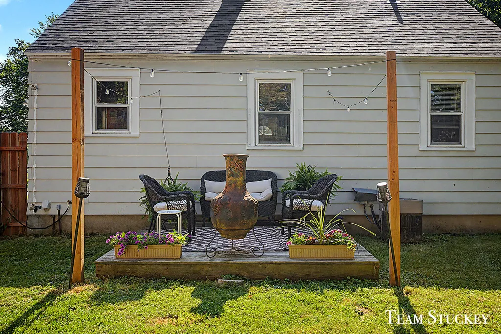 1125 Kusterer Drive NW Walker City MI 49534