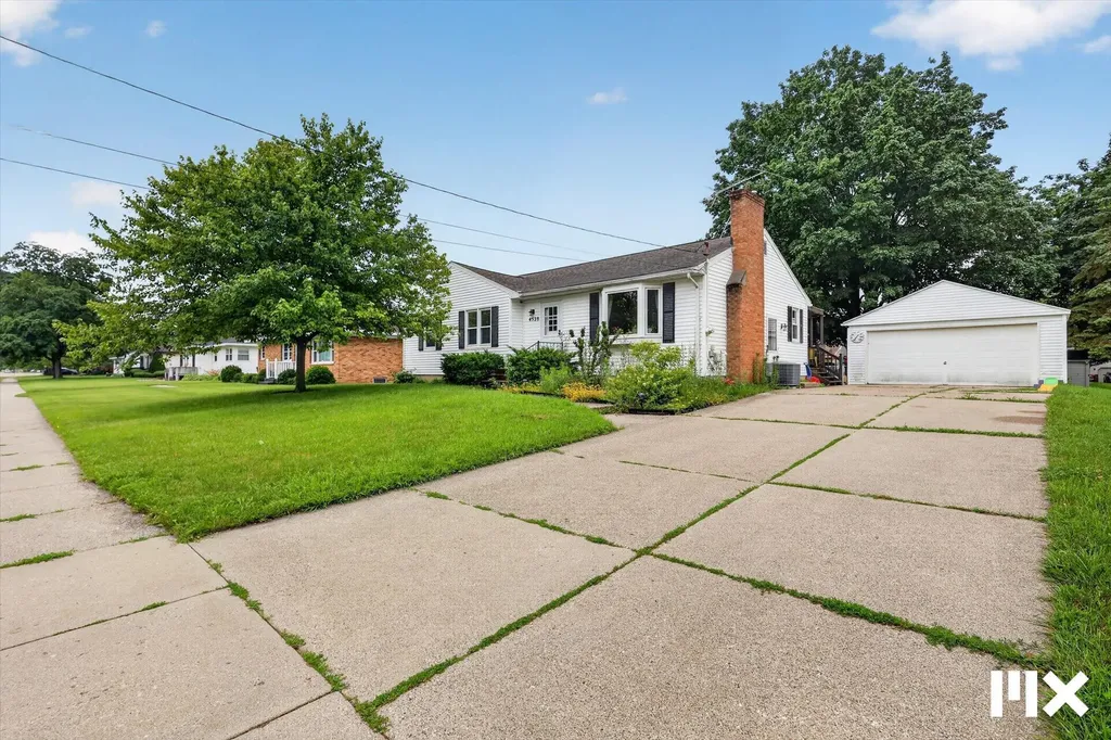 4528 Billmar Street SW Grandville City MI 49418