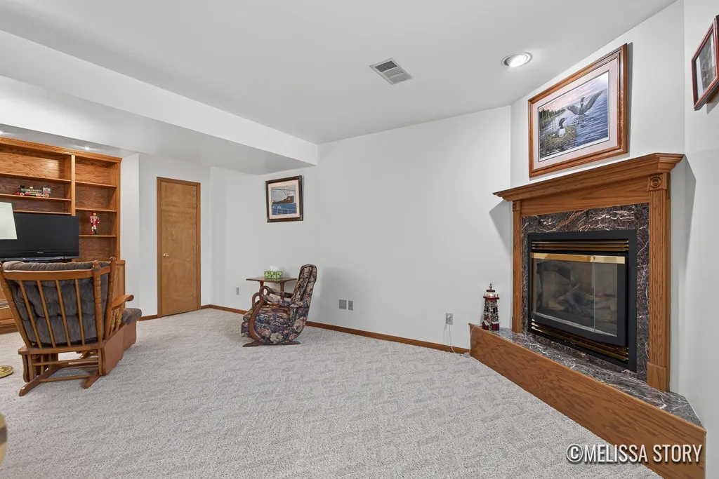 2714 Olivia Street NW Grand Rapids City MI 49504