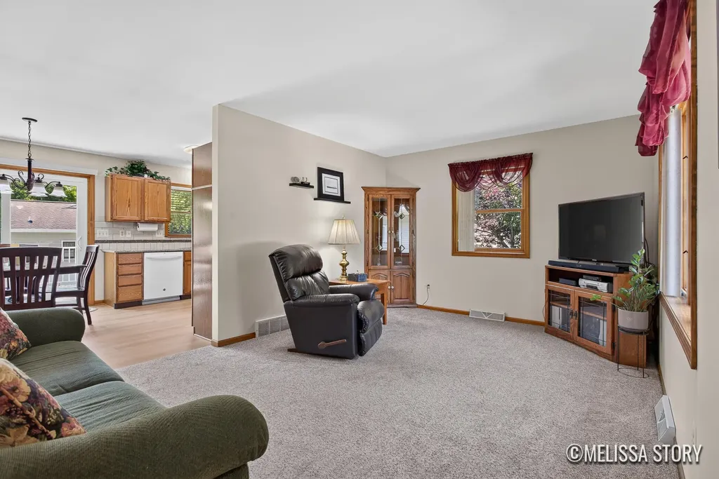 2714 Olivia Street NW Grand Rapids City MI 49504