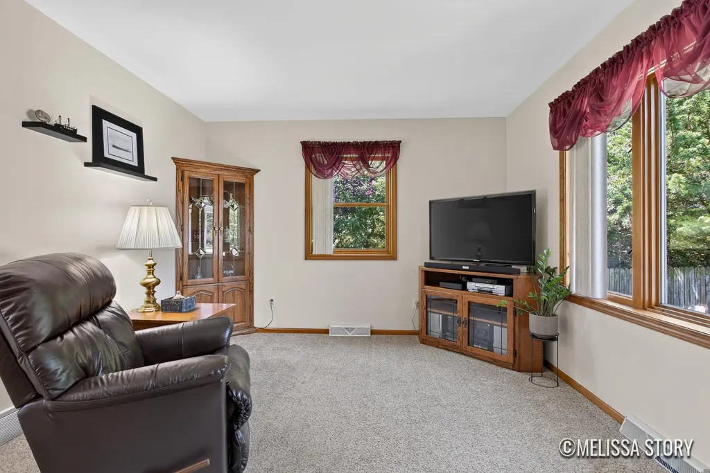 2714 Olivia Street NW Grand Rapids City MI 49504