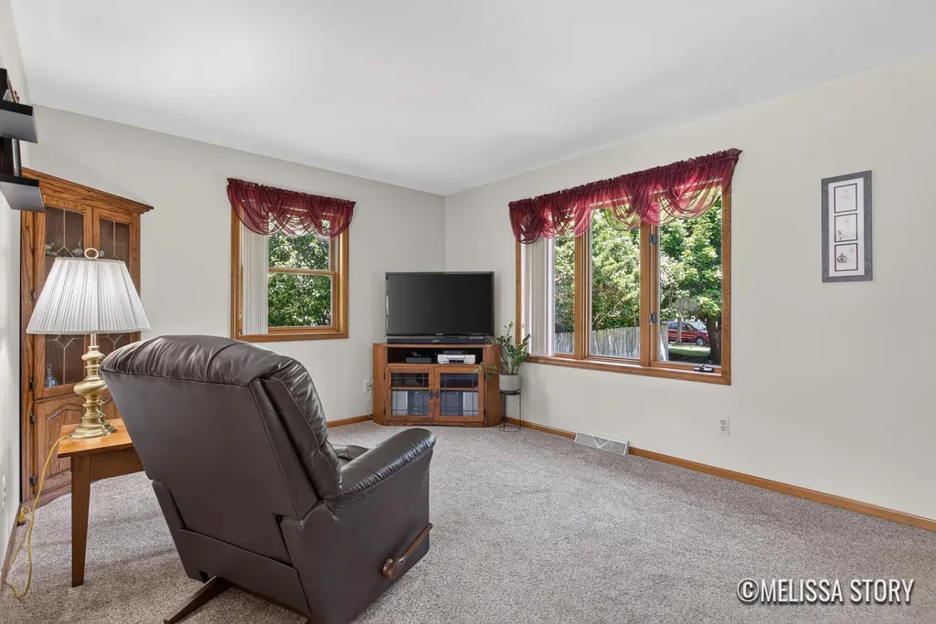 2714 Olivia Street NW Grand Rapids City MI 49504