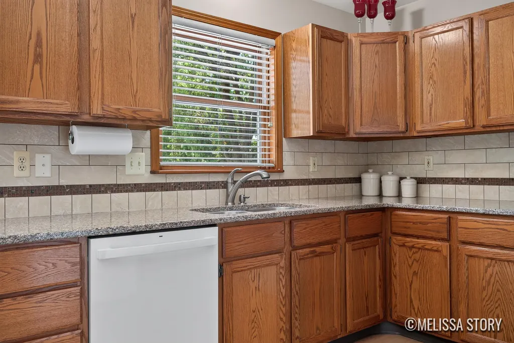 2714 Olivia Street NW Grand Rapids City MI 49504