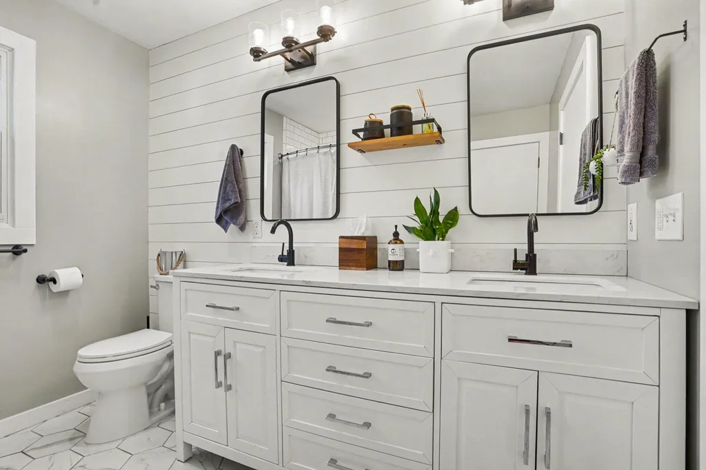 641 Ridgefield Drive Coopersville City MI 49404