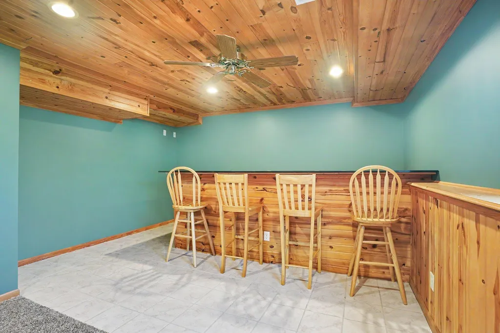 641 Ridgefield Drive Coopersville City MI 49404