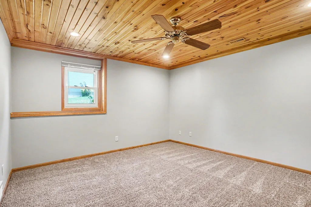 641 Ridgefield Drive Coopersville City MI 49404