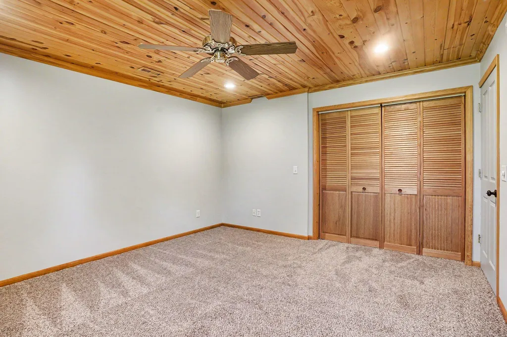 641 Ridgefield Drive Coopersville City MI 49404