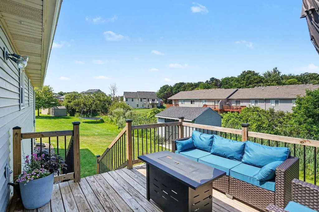 641 Ridgefield Drive Coopersville City MI 49404