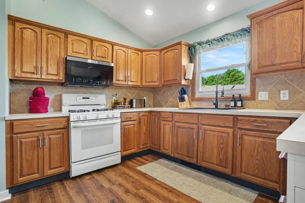 641 Ridgefield Drive Coopersville City MI 49404