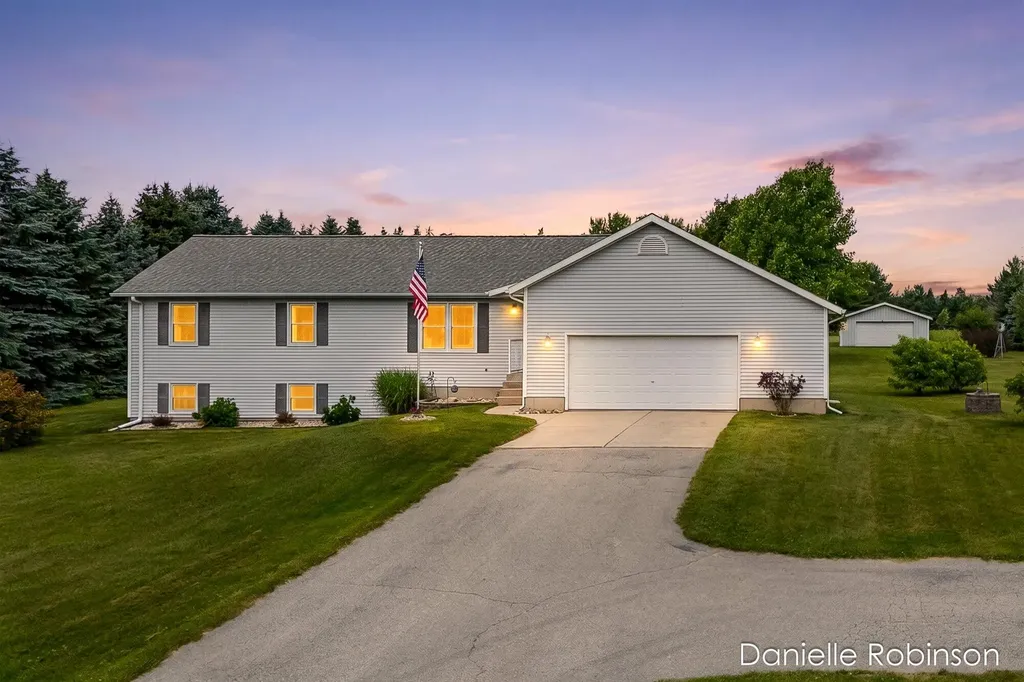 6829 12 Mile Road NE Courtland Township MI 49341