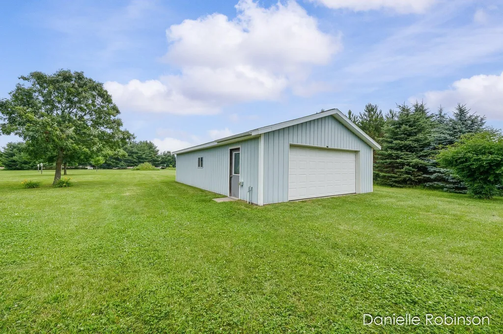 6829 12 Mile Road NE Courtland Township MI 49341