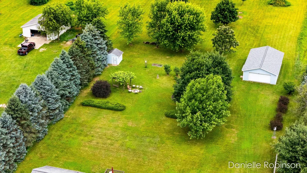 6829 12 Mile Road NE Courtland Township MI 49341