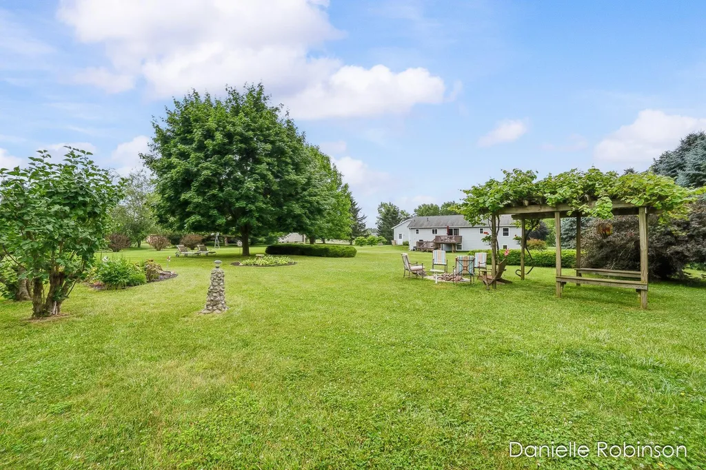 6829 12 Mile Road NE Courtland Township MI 49341