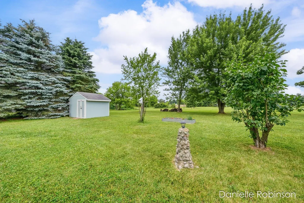 6829 12 Mile Road NE Courtland Township MI 49341