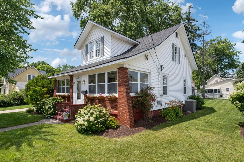 3843 Superior Street SW Grandville City MI 49418