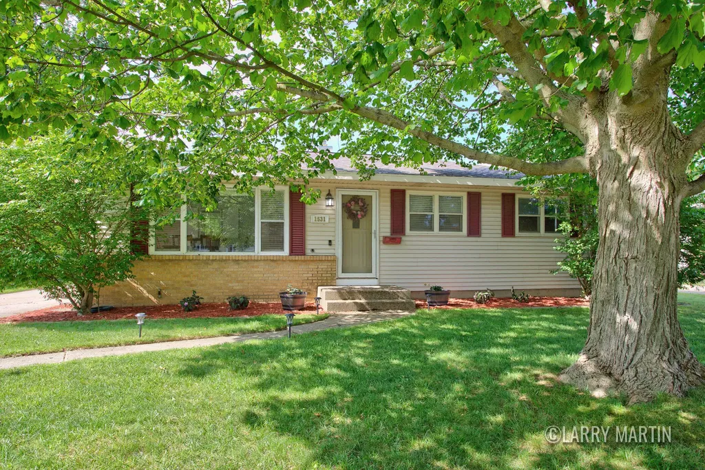 1531 32nd Street SW Wyoming City MI 49509