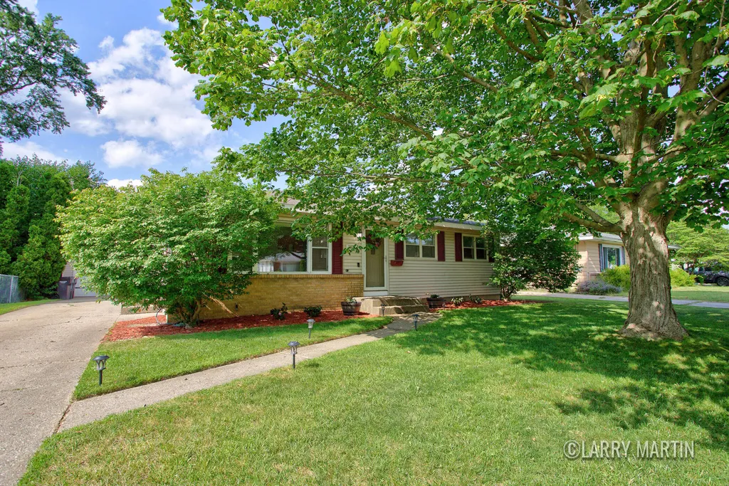 1531 32nd Street SW Wyoming City MI 49509