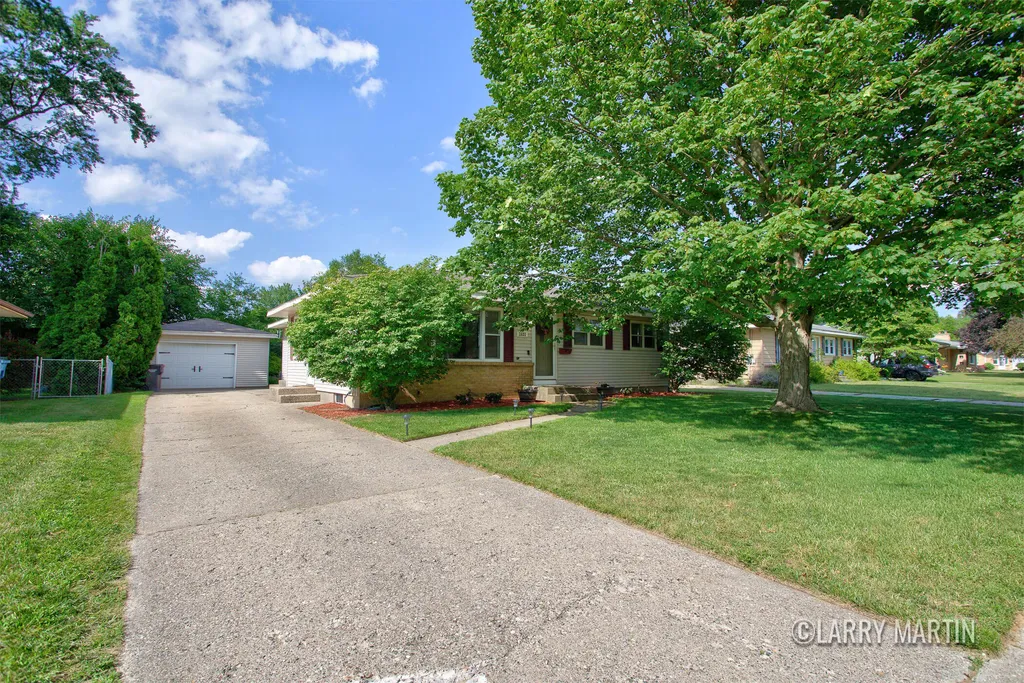 1531 32nd Street SW Wyoming City MI 49509