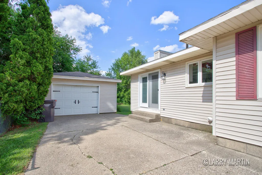 1531 32nd Street SW Wyoming City MI 49509