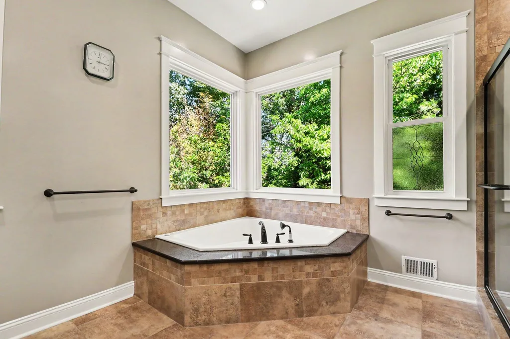 4994 Bluff Drive NE Plainfield Charter Township MI 49525
