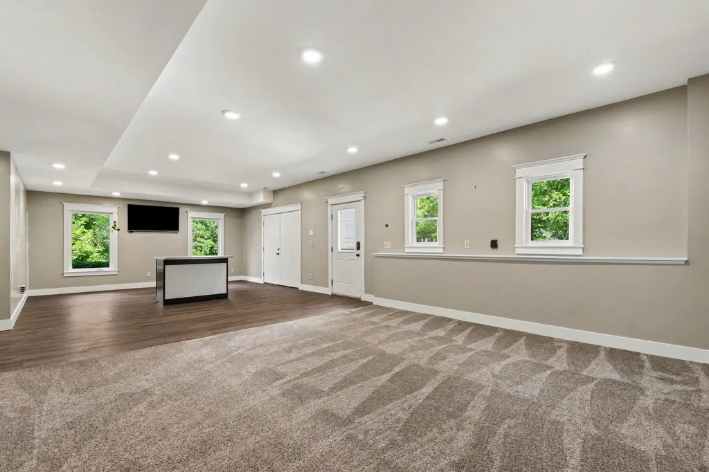 4994 Bluff Drive NE Plainfield Charter Township MI 49525